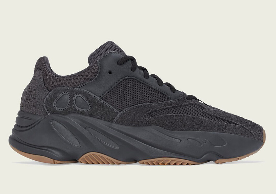 Restock Alert: adidas legt den Yeezy Boost 700 „Utility Black“ neu auf