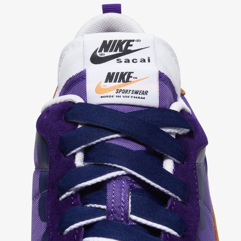Sacai x Nike VaporWaffle Dark Iris | DD1875-500