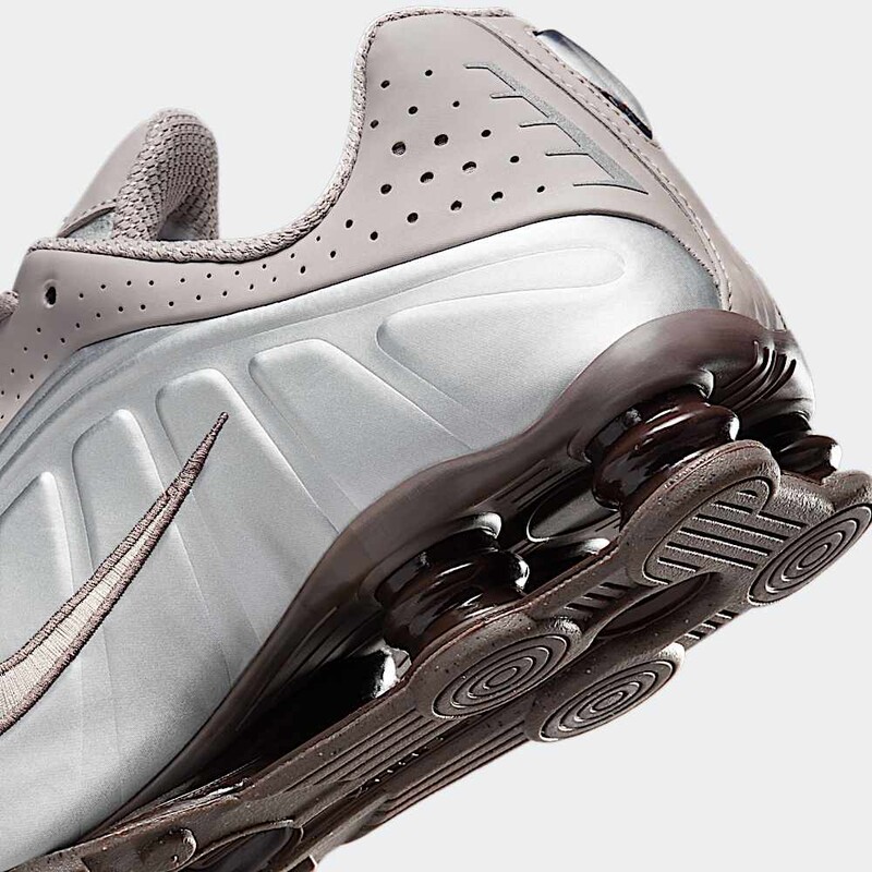 Nike Shox R4 "Cave Stone" | HQ1988-200