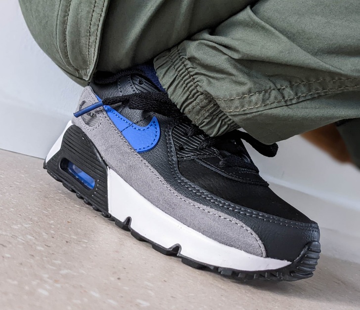 Nike air max 90 hot sale essential black on feet