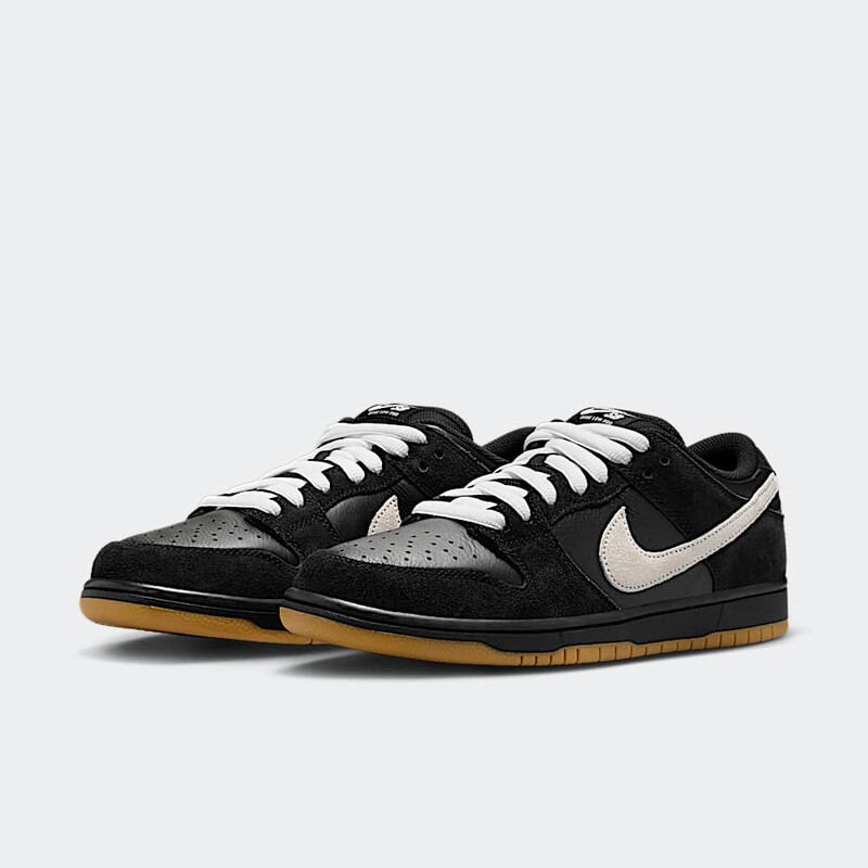 Nike SB Dunk Low Pro 'Black & White' | HF3704-003