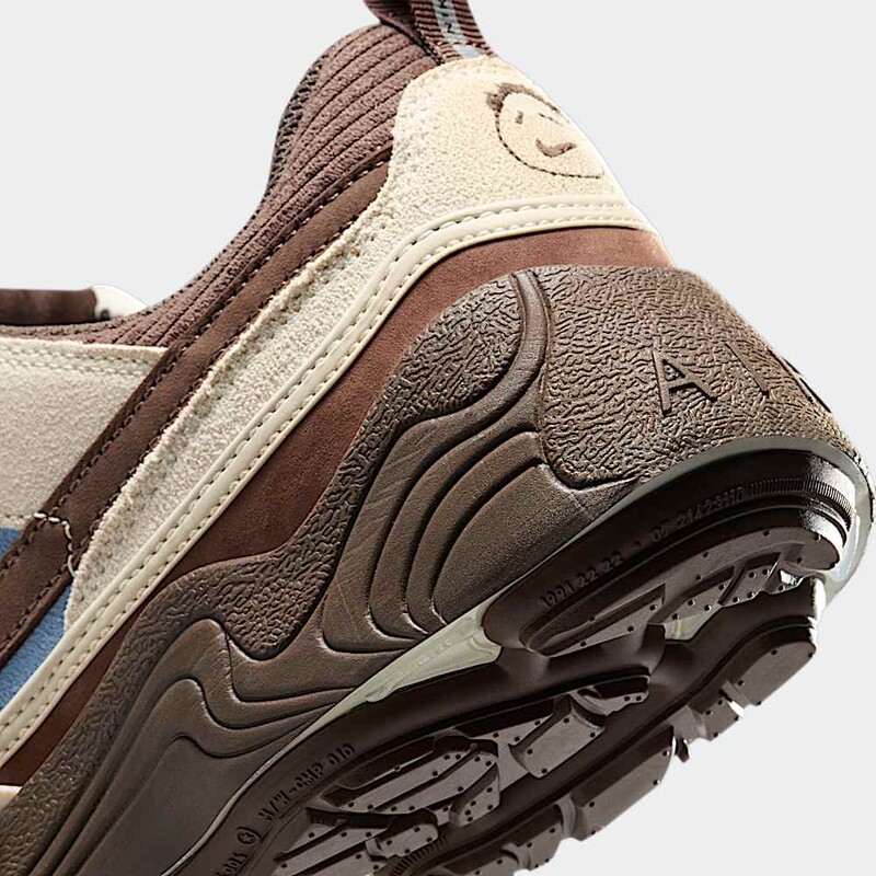 Travis Scott x Nike Zoom Field Jaxx "Leche Blue" | HQ3072-400