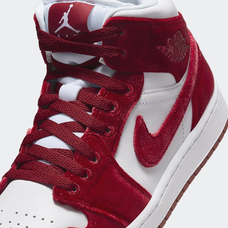 Air Jordan 1 Mid "Red Velvet" | FZ3334-100