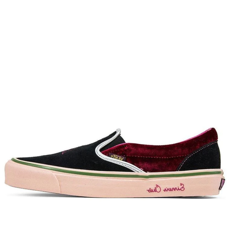 Vans Feature x Classic Slip-On 'Sinners Club' Black | VN000UDFPTZ