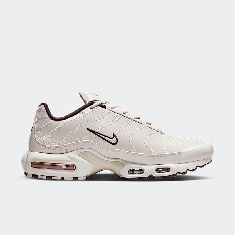 Nike Air Max Plus PRM "Phantom/Light Bone" | HF3181-001