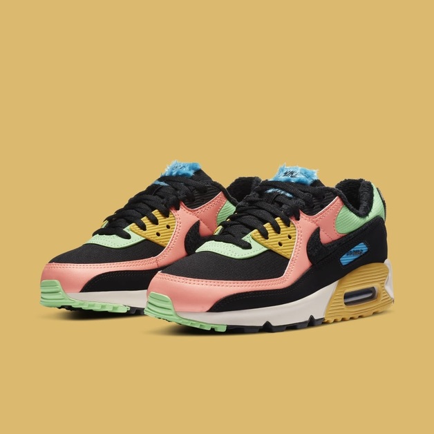 Dieser haarige Nike Air Max 90 erhält ein buntes Makeover