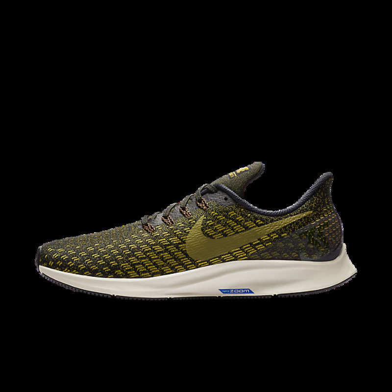 Nike zoom pegasus deals 35 black and gold