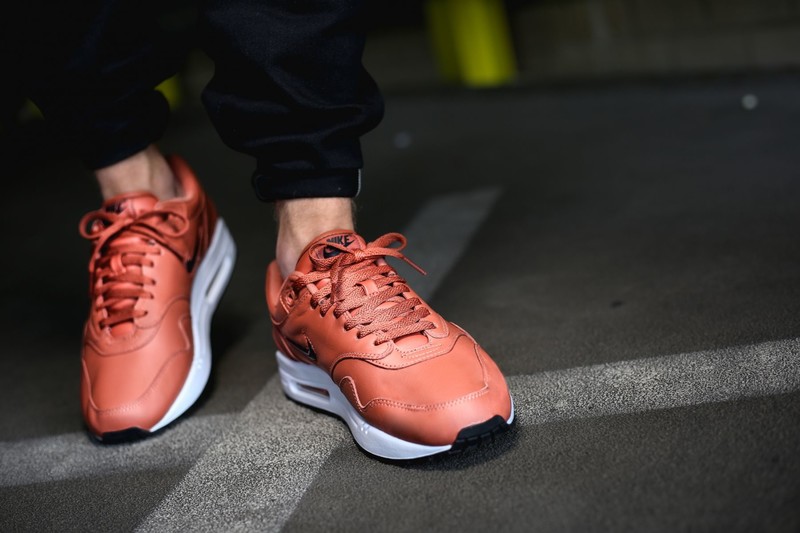 Nike Air Max 1 Jewel Dusty Peach