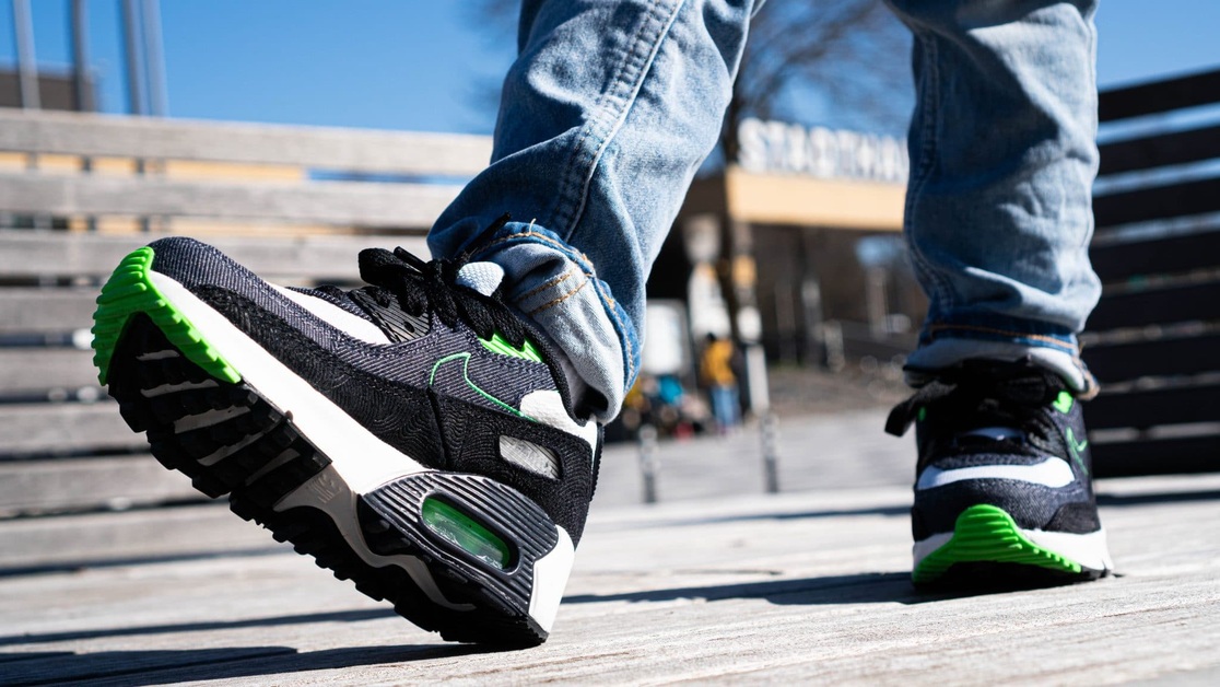 Nike air max hotsell 90 grey and green