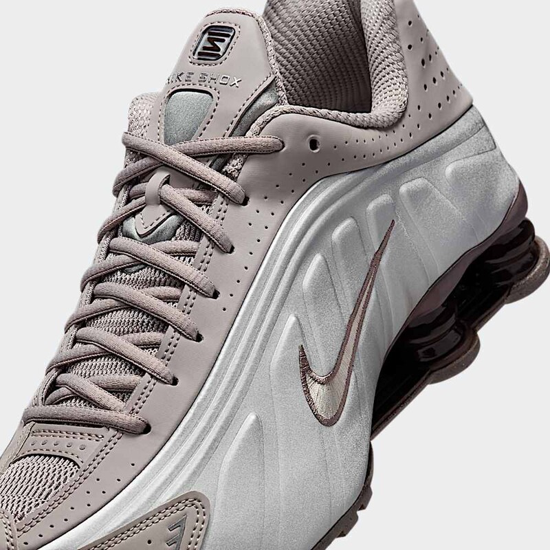 Nike Shox R4 "Cave Stone" | HQ1988-200