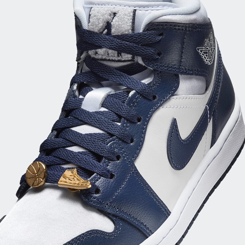 Air Jordan 1 Mid "Bling Navy" | FZ8777-044