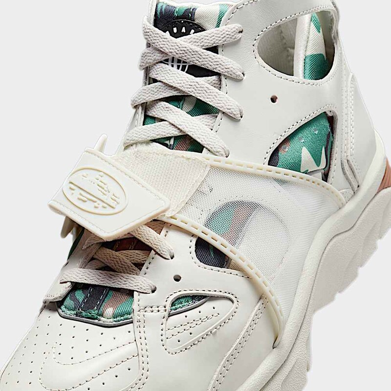 Corteiz x Air Trainer Huarache "Light Bone" | FQ8793-002