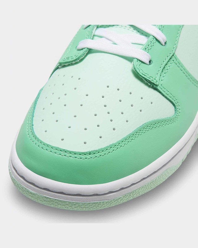 Nike Dunk Low "Mint Foam" | DJ6188-301