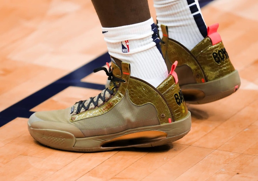 Zion Williamson Plays the Air Jordan 34 PE "Bayou Boys"