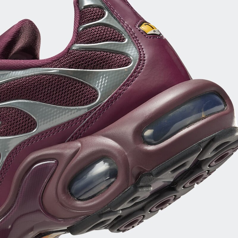 Nike Air Max Plus SE "Night Maroon" | HJ9743-600