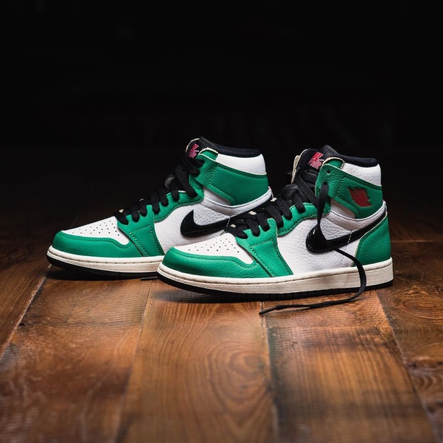 Soon an Air Jordan 1 High "Lucky Green" Will Drop