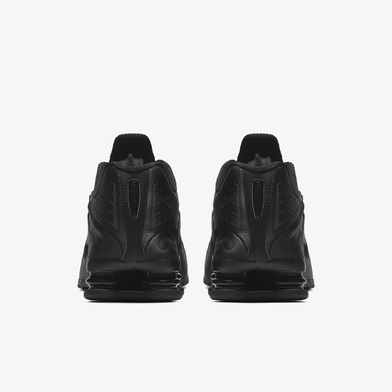 Nike Shox R4 Triple Black | 104265-044