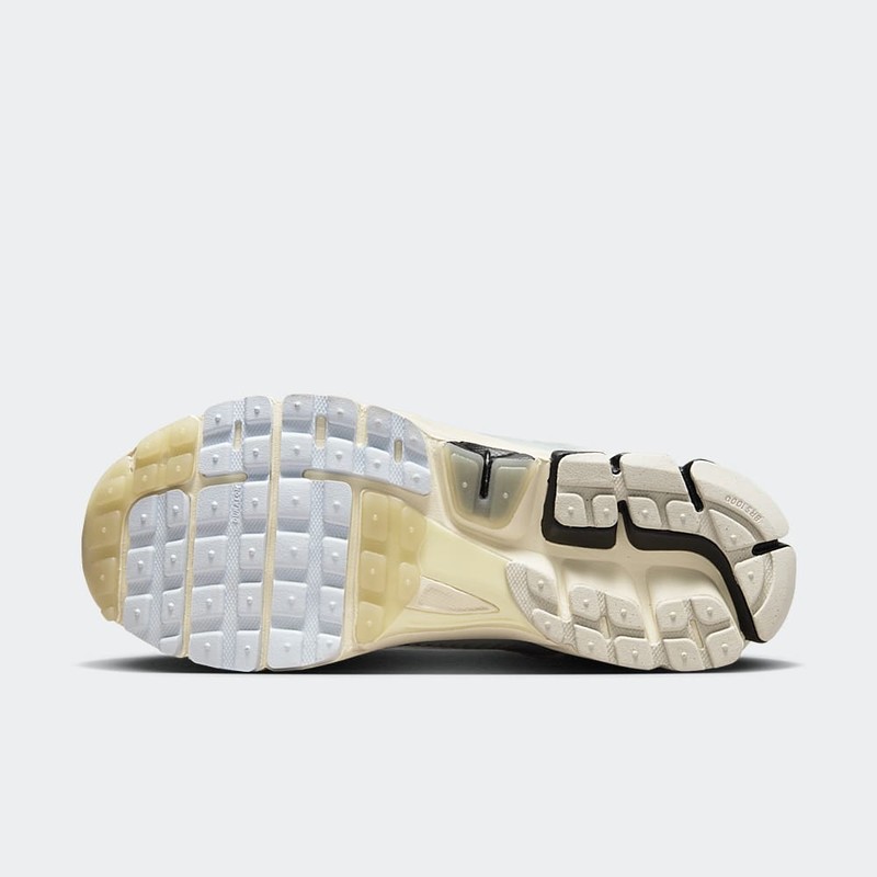 Nike Zoom Vomero 5 "Pale Ivory" | FN7649-110