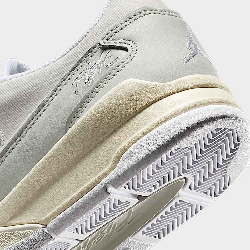 Jordan Flight Court "Light Bone" | IH4487-072