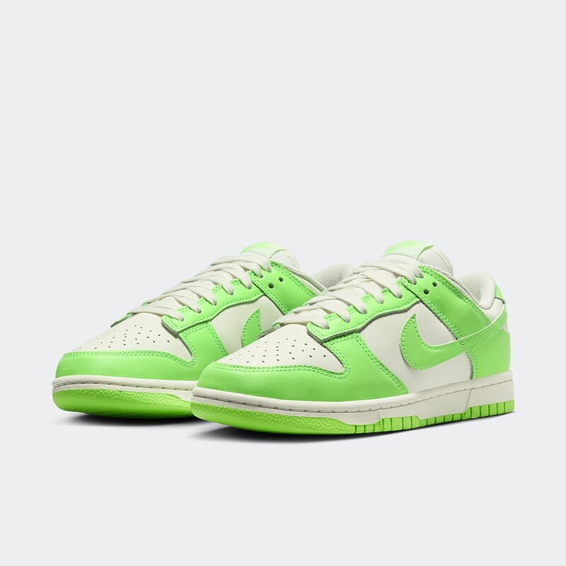 Nike Dunk Low "Green Strike" | HV0842-133