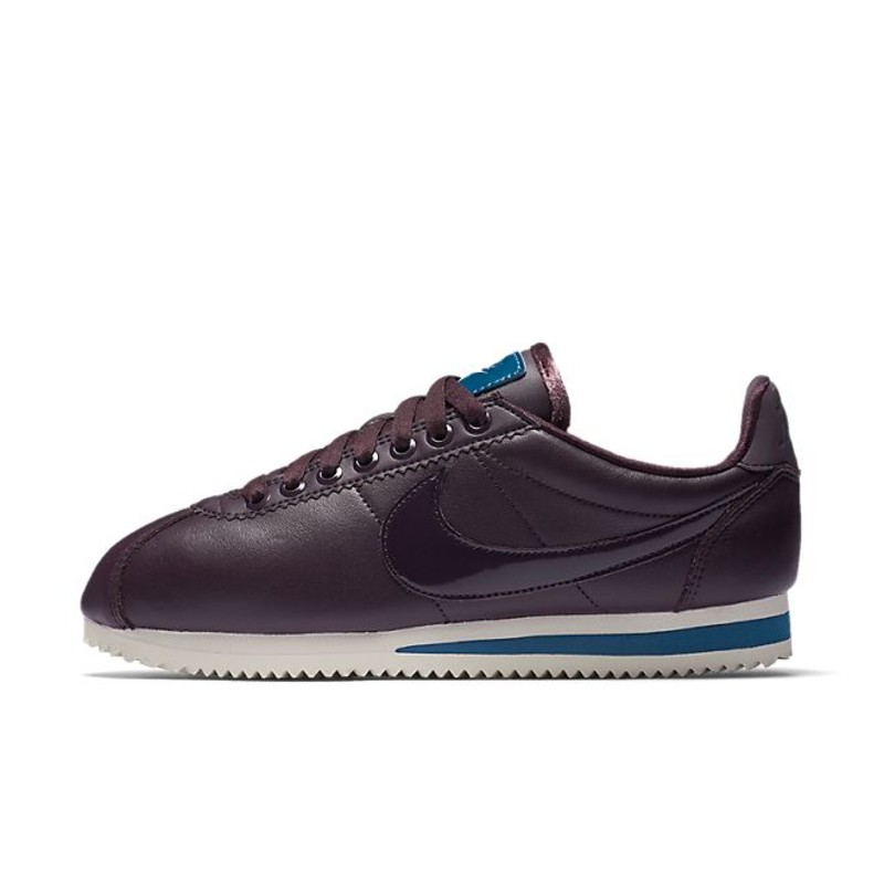 operación Egomanía dedo Nike Wmns Cortez Classic SE PRM *Beautiful x Powerful* (Port Wine / Po