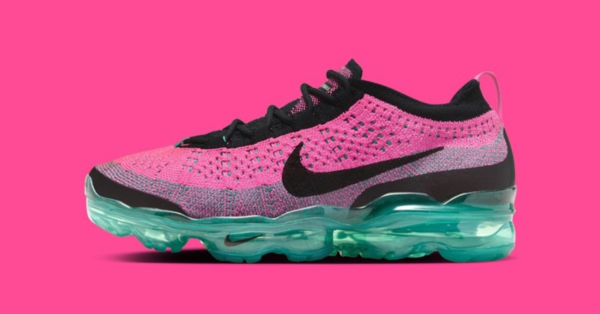 Official Images of the Nike Air VaporMax 2023 Flyknit "Pink Blast"
