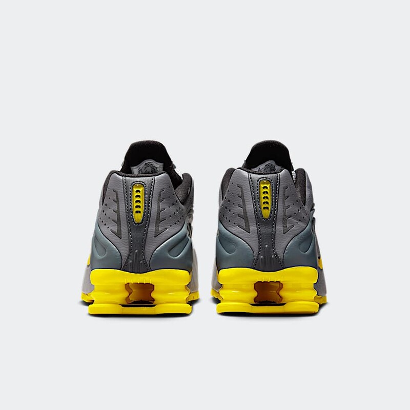 Nike Shox R4 "Vast Grey" | IH3397-078