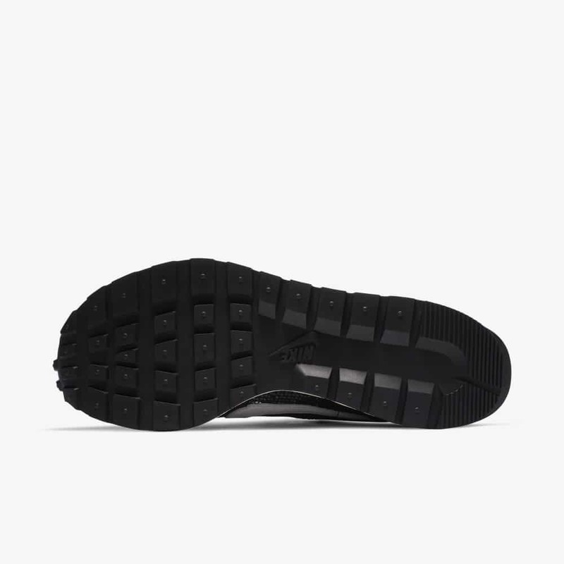 Sacai x Nike Vaporwaffle Black | CV1363-001