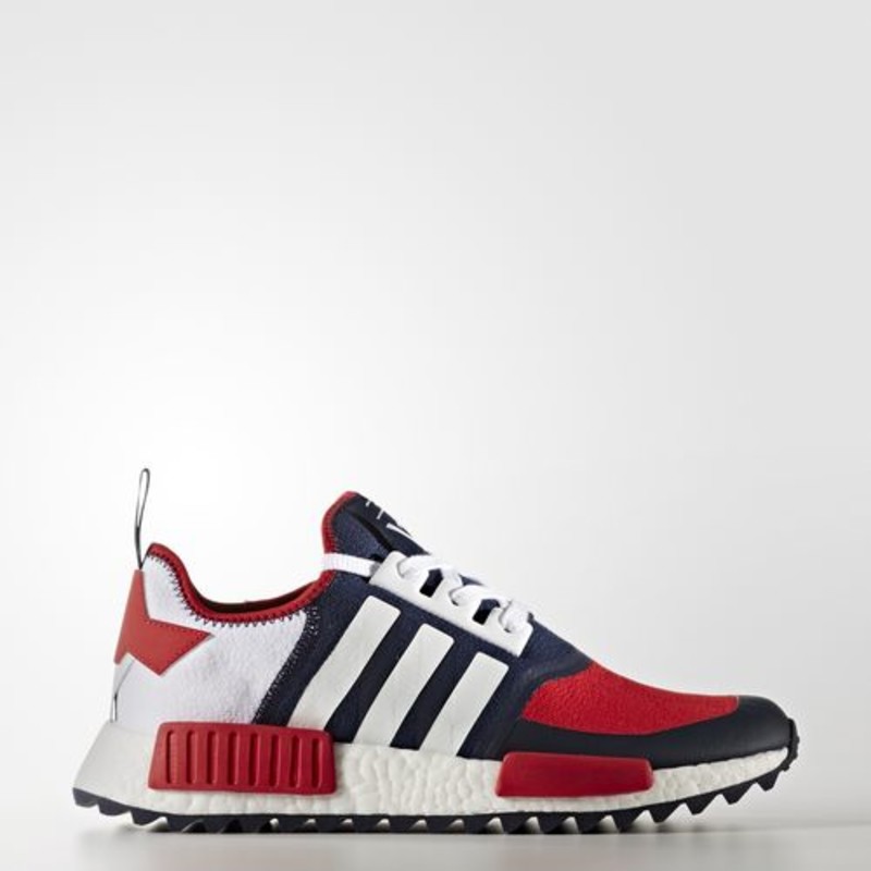 White Mountaineering x NMD Trail Navy | |