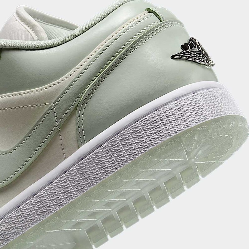 Air Jordan 1 Low SE "Seafoam" | HF4078-100