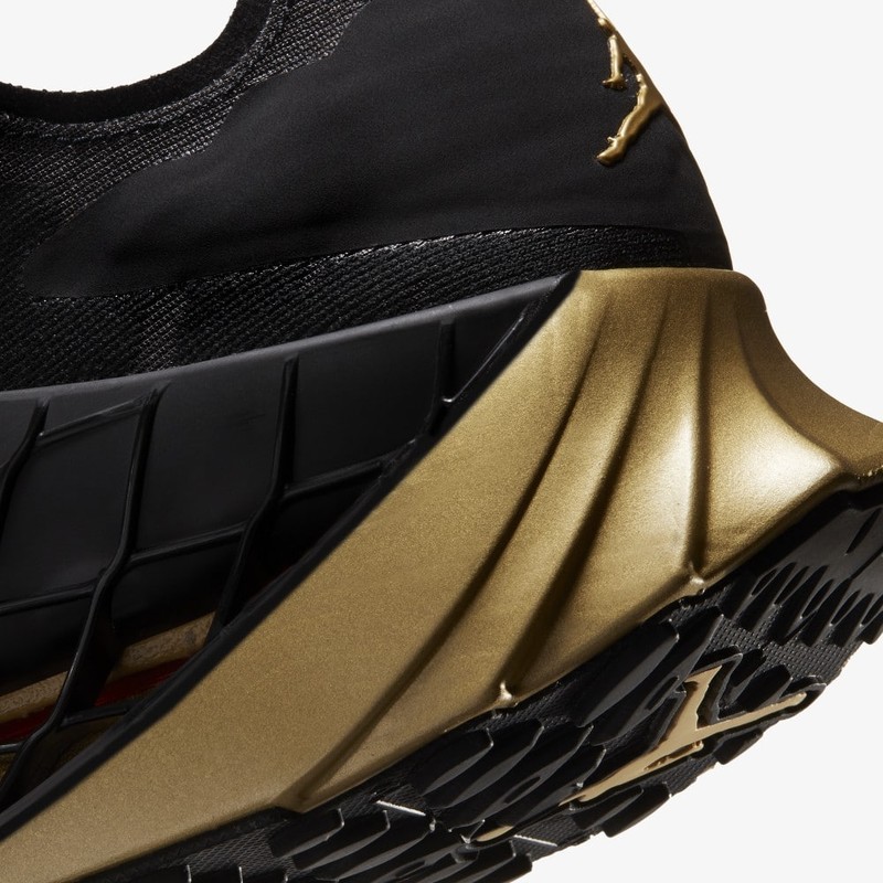 Jordan Zoom Trunner Ultimate Black/Gold | CJ1495-007