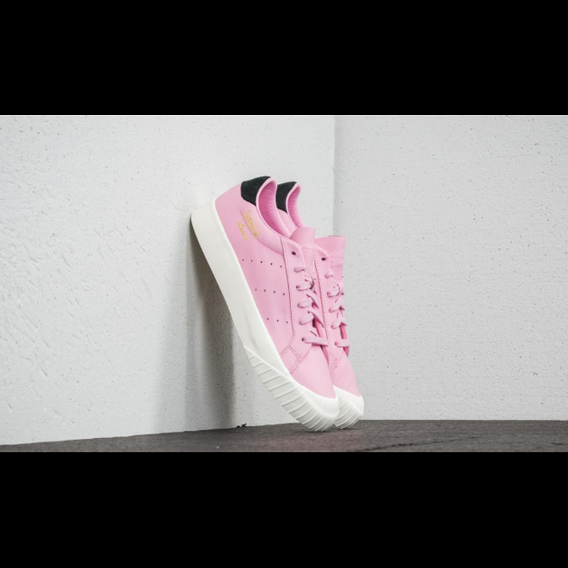 Adidas cheap everyn pink