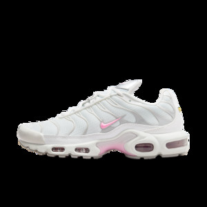 Air max plus discount x supreme fire pink