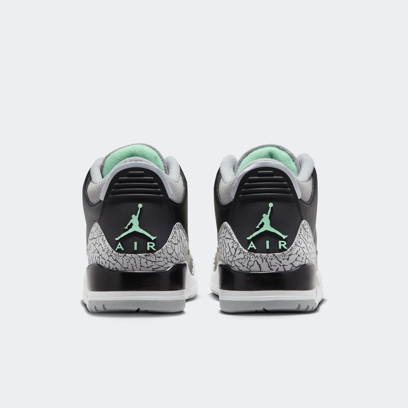 Air Jordan 3 "Green Glow" | CT8532-031