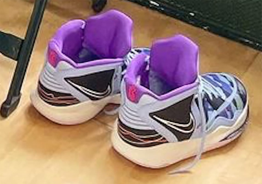 Kommender Colorway des Nike Kyrie 8 jetzt neben Kyrie Irving gesichtet