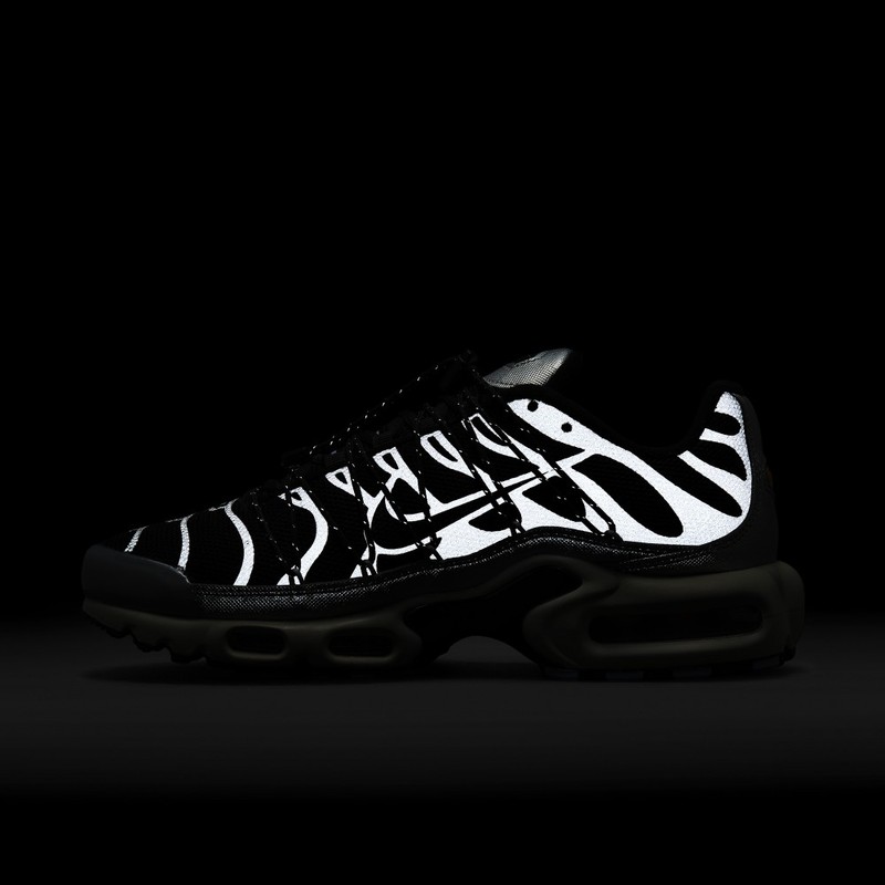 Nike Air Max Plus WMNS Lace Toggle | FD0799-001
