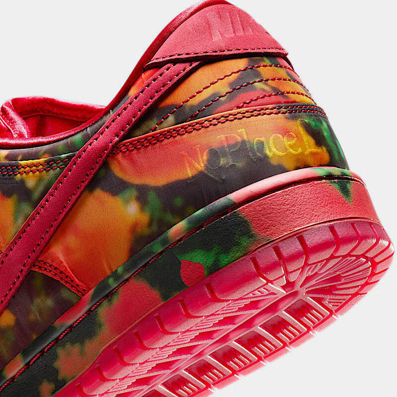 The Wizard of Oz x Nike SB Dunk Low "Poppy Field" | FZ1291-600