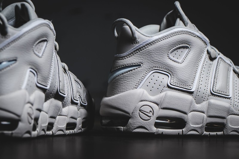 Nike uptempo 96 light bone