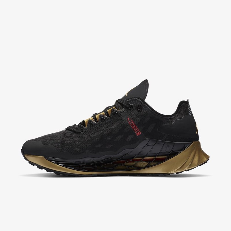 Jordan Zoom Trunner Ultimate Black/Gold | CJ1495-007