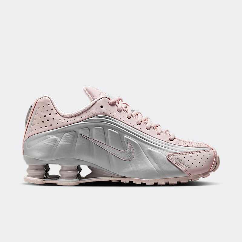 Nike Shox R4 "Barely Rose" | AR3565-600