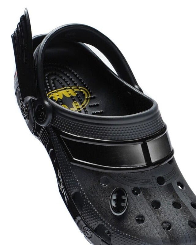 DC x Crocs Classic Clog "Batmobile" | 210219-001