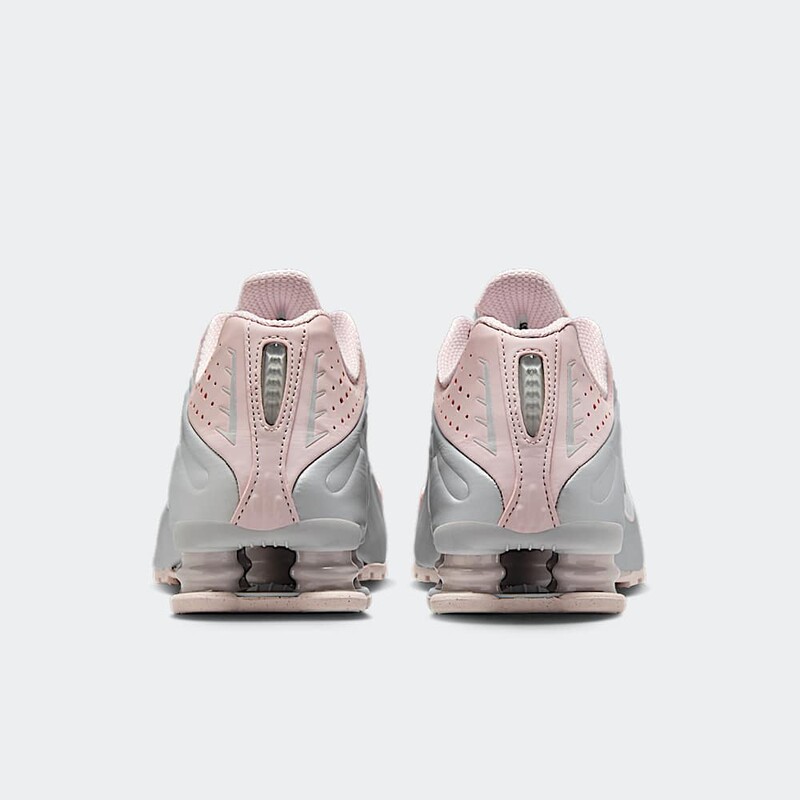 Nike Shox R4 "Barely Rose" | AR3565-600