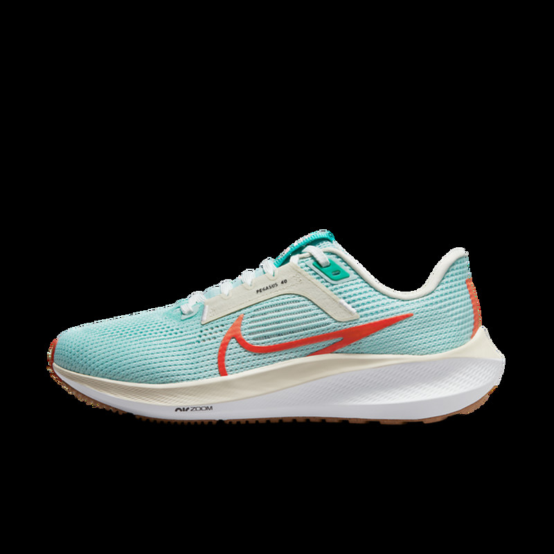 Nike Womens Zoom Pegasus 40 | DV3854-300