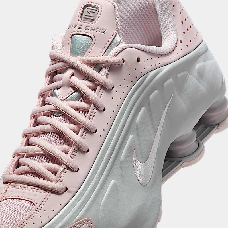 Nike Shox R4 "Barely Rose" | AR3565-600