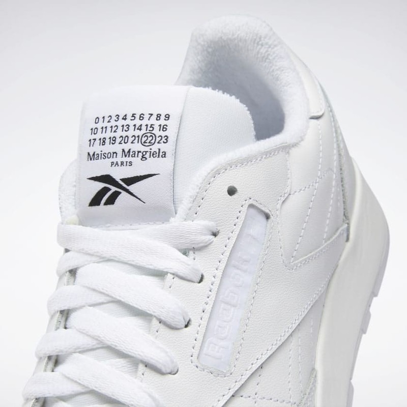 Maison Margiela x Reebok Classic Leather Tabi White | H04865