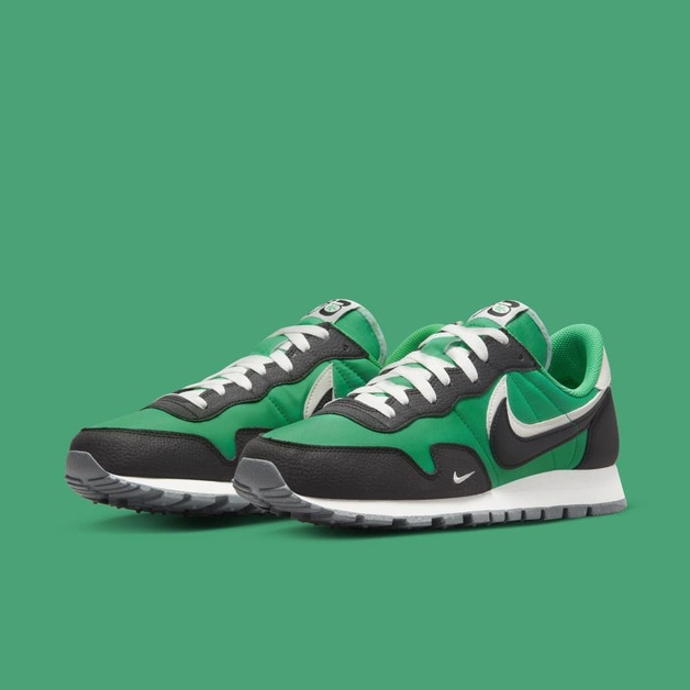 Eine schwarz-grüne Farbvariante des Nike Air Pegasus '83 wurde aufgedeckt