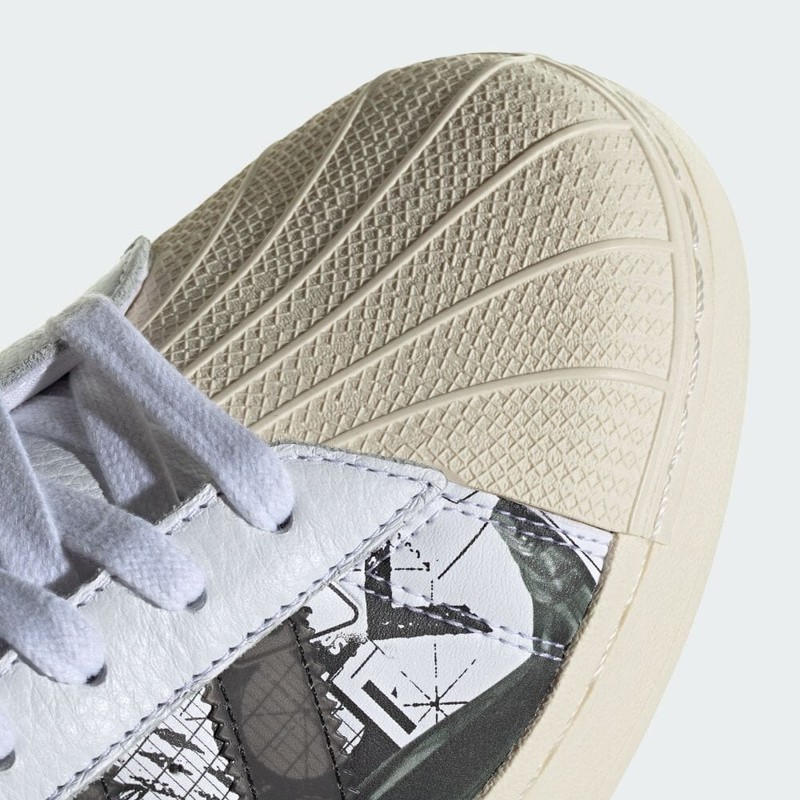 Star Wars x Nanzuka x adidas Superstar XLG "Droids" | IF9249