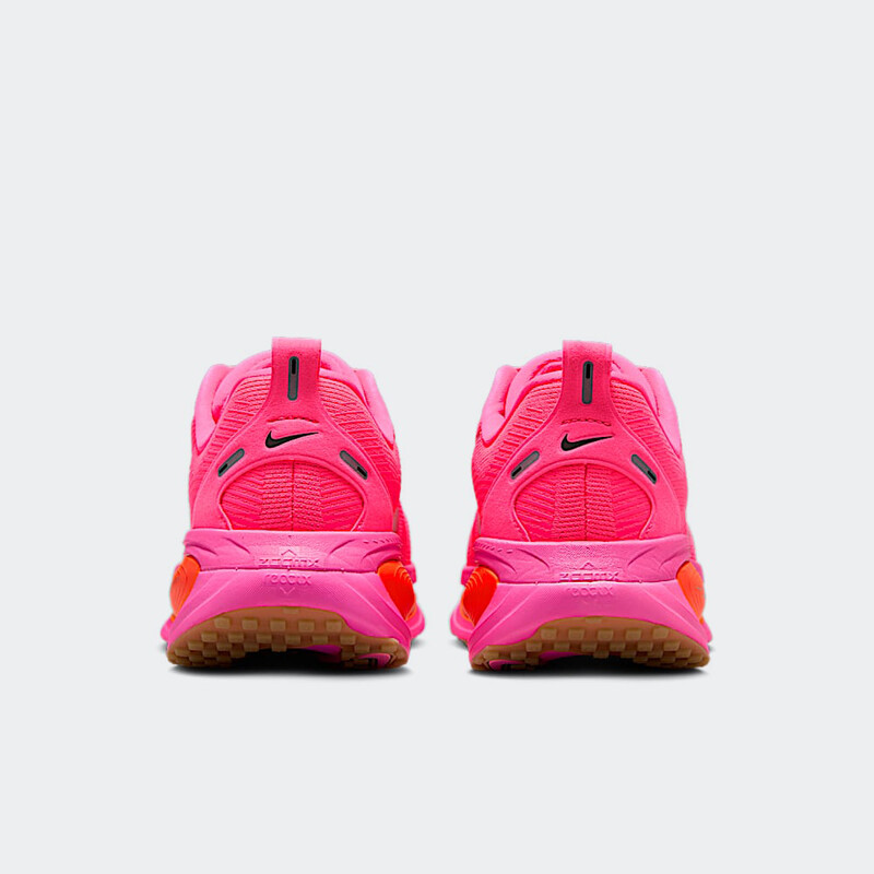 Nike Vomero 18 "Digital Pink" | HM6804-602