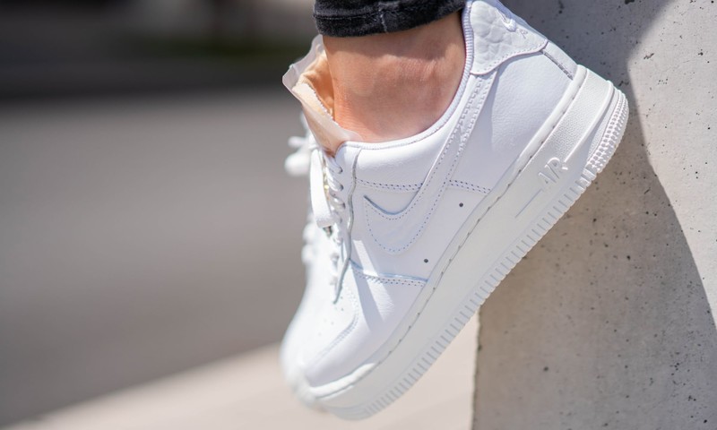 Nike Air Force 1 LX Bling | CZ8101-100