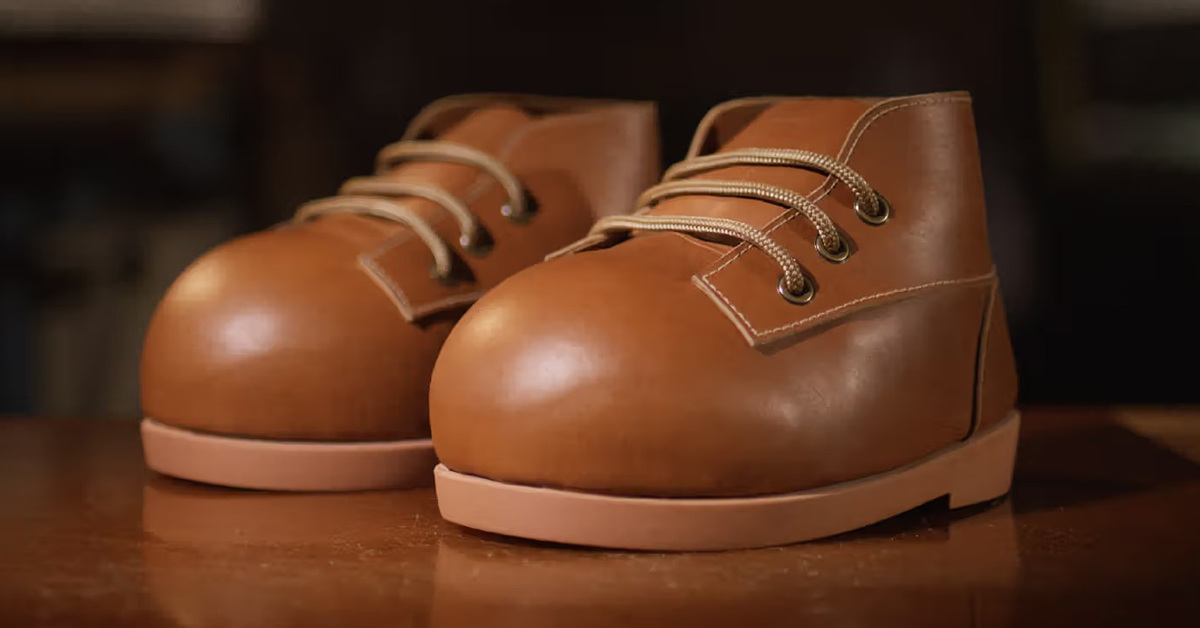 Red Wing Designs Super Mario Shoes in Genuine Leather Red Wing Designs Super Mario Shoes in Genuine Leather